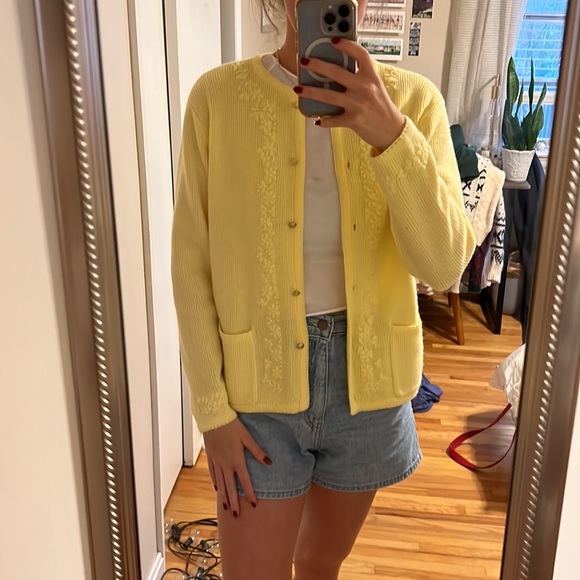 Vintage Classic Elements Yellow Cardigan - Picture 3 of 5